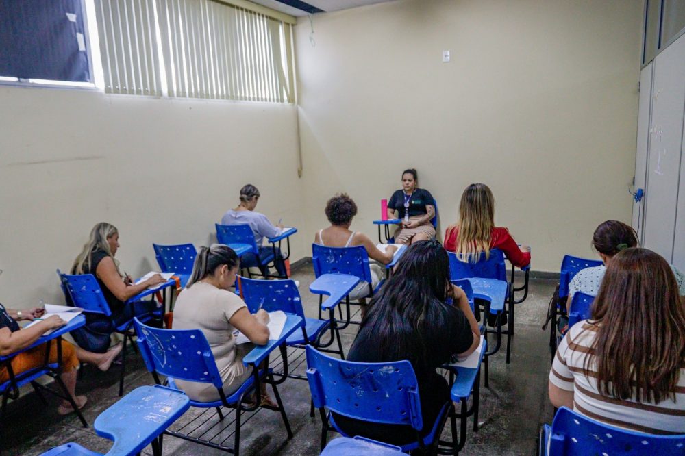 Sejusc aplica provas da EJA para incentivar mulheres a romperem ciclo de viol&ecirc;ncia