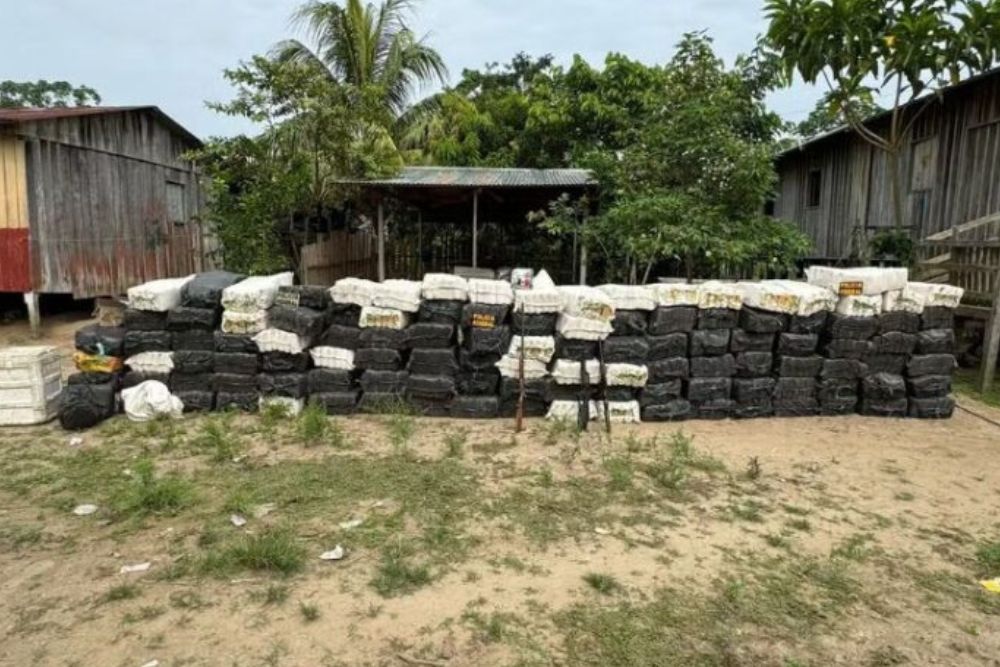 PF apreende cerca de 4 toneladas de drogas em Tabatinga PF apreende cerca de 4 toneladas de drogas em Tabatinga