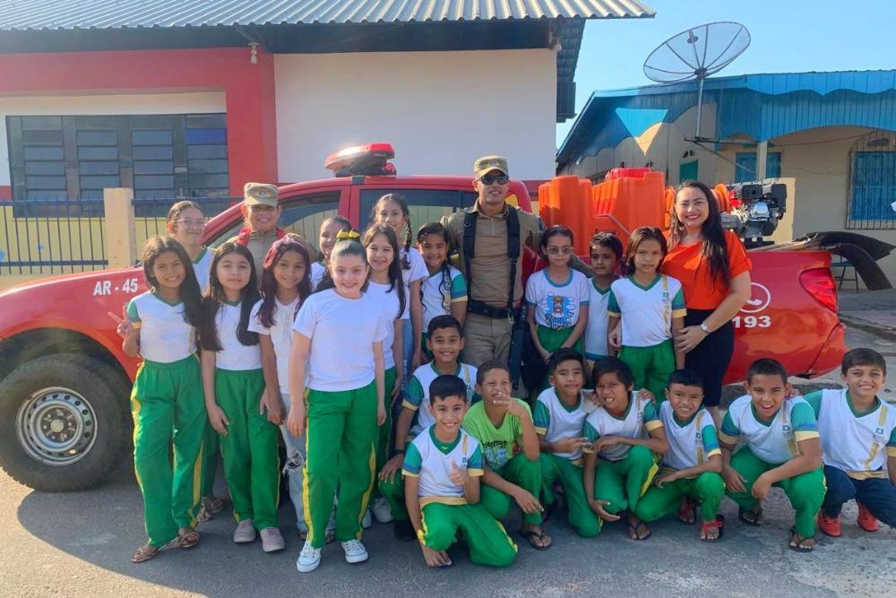CBMAM realiza palestra de prevenção às queimadas em escola do município de Tapauá CBMAM realiza palestra de prevenção às queimadas em escola do município de Tapauá