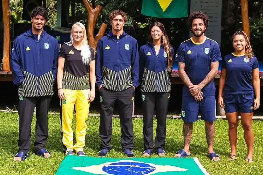 Brasil tem seis surfistas nas oitavas de final do Surfe olímpico Brasil tem seis surfistas nas oitavas de final do Surfe olímpico