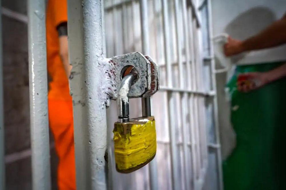 Operação em prisões do país tira 4,7 mil celulares do crime organizado Operação em prisões do país tira 4,7 mil celulares do crime organizado
