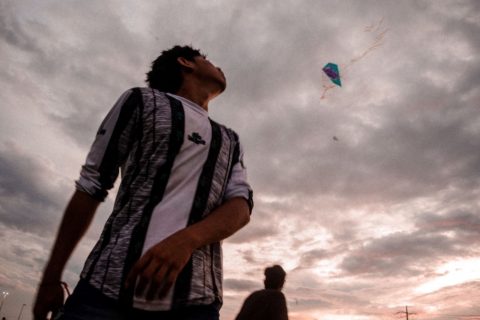 Galeria do Largo recebe exposição ‘Entre o Céu e a Terra’, de Alonso Jr, nesta quarta (31)