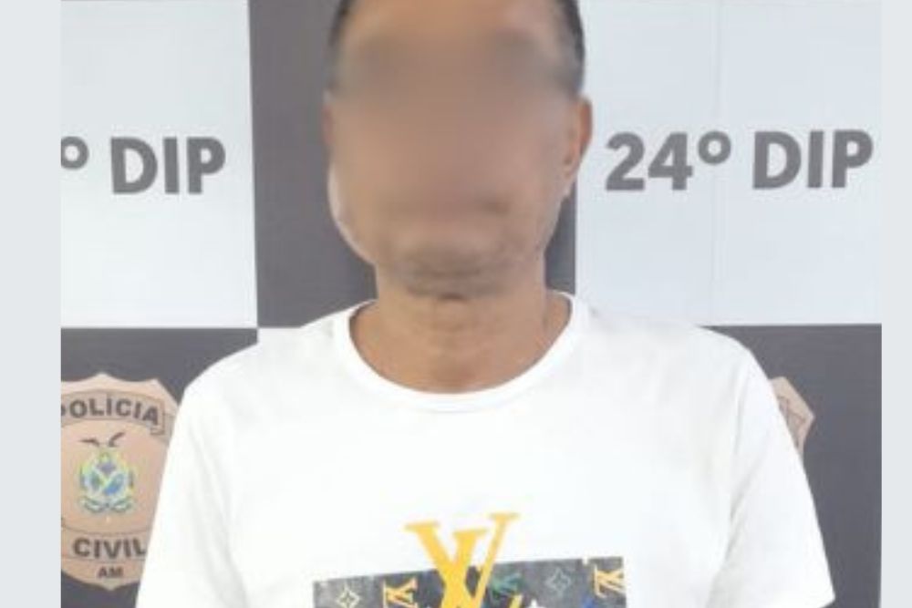 Homem é preso após abusar de funcionárias dentro de loja no Centro de Manaus Homem é preso após abusar de funcionárias dentro de loja no Centro de Manaus