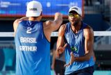 Vôlei de praia: Evandro e Arthur avançam para as oitavas em Paris
