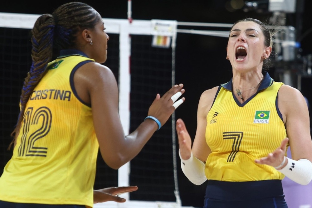 Brasil atropela o Jap&atilde;o por 3 a 0 e avan&ccedil;a &agrave;s quartas do v&ocirc;lei feminino em Paris