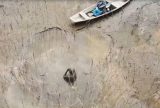 Pescador é resgatado após ficar três dias atolado em buraco de lama no Rio Solimões