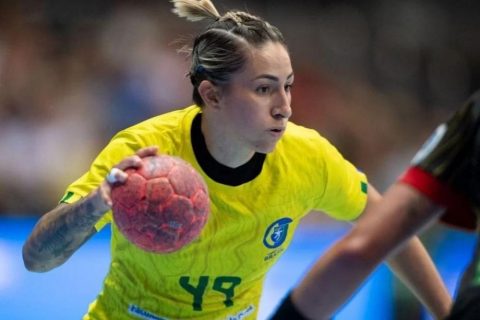 Brasil supera Angola e se classifica para quartas de final do handebol feminino em Paris