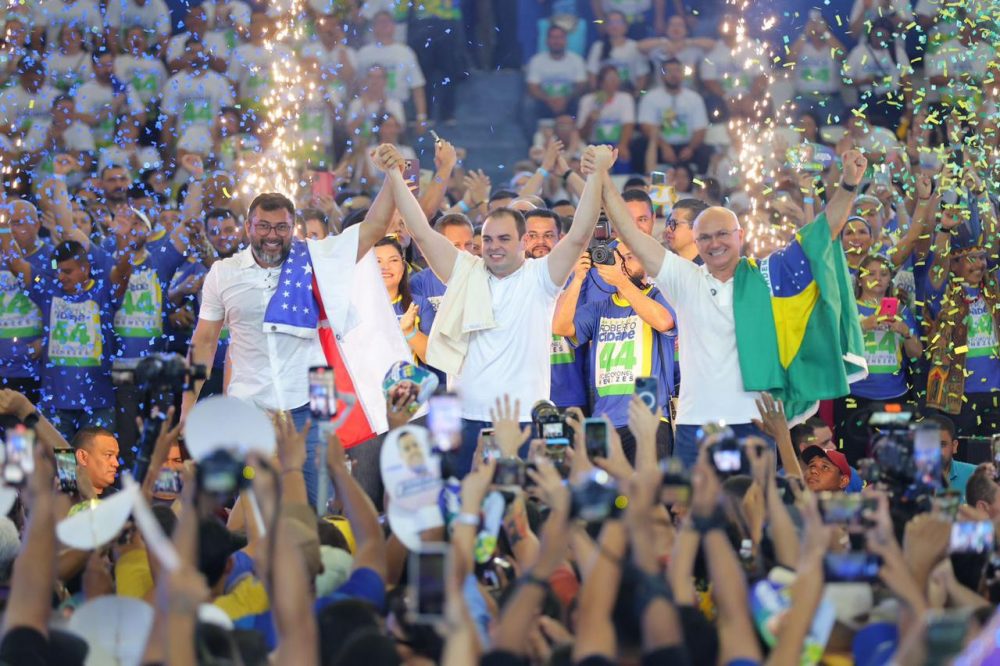 União Brasil lança candidatura de Roberto Cidade à Prefeitura de Manaus e reúne mais de 30 mil pessoas em convenção União Brasil lança candidatura de Roberto Cidade à Prefeitura de Manaus e reúne mais de 30 mil pessoas em convenção