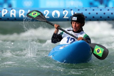 Paris 2024: Ana Sátila se classifica para semifinal no caiaque cross
