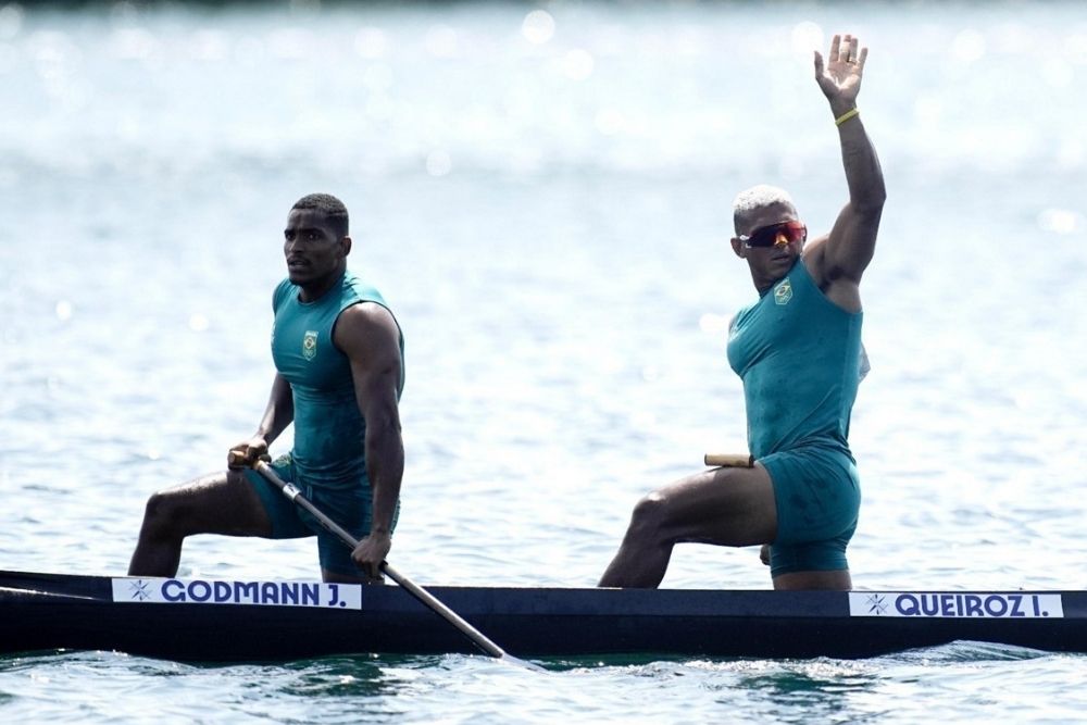 Isaquias e Jacky vencem bateria e avan&ccedil;am &agrave;s semifinais da canoagem velocidade em Paris