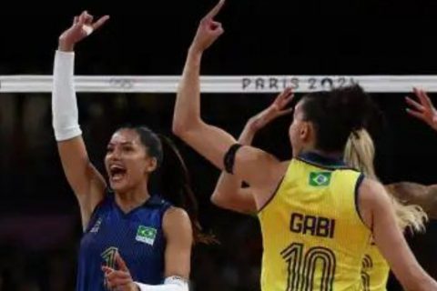 Olimpíadas: Brasil vence República Dominicana e se classifica à semifinal do vôlei feminino