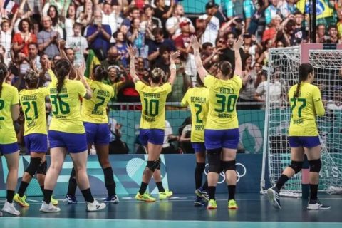 Brasil é atropelado pela Noruega e cai nas quartas do handebol feminino em Paris