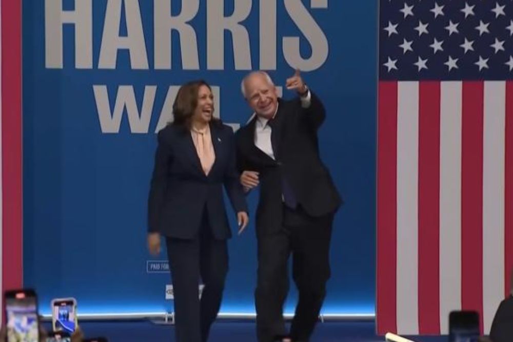 EUA: Kamala Harris escolhe Tim Walz como candidato a vice-presidente