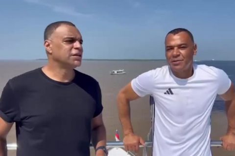 Cafu e Denilson, campeões mundiais de futebol, se encantam com Encontro das Águas