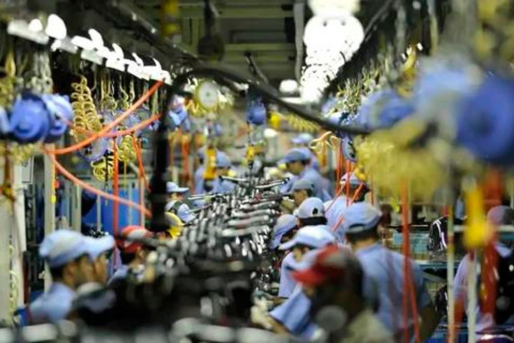 Produção industrial do Brasil recua 1,4% em julho; crescimento no ano é de 3,2%
