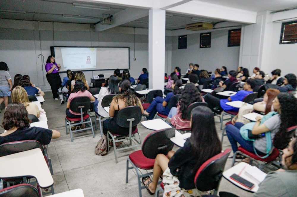 Agosto Lilás: Sejusc realiza palestra sobre direitos da mulher na Faculdade Nilton Lins Agosto Lilás: Sejusc realiza palestra sobre direitos da mulher na Faculdade Nilton Lins