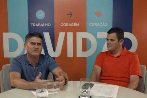 “Sabemos o que nossa população precisa, porque viemos do povo”, afirma David Almeida ao lado de Renato Junior durante live