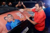 David Almeida promove adesivaço em diferentes locais de Manaus neste fim de semana; confira