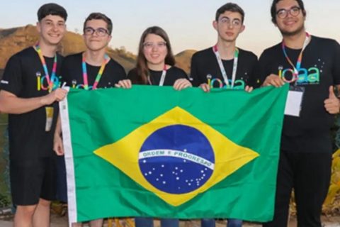 Brasileiros são medalhistas em olimpíada internacional de astronomia