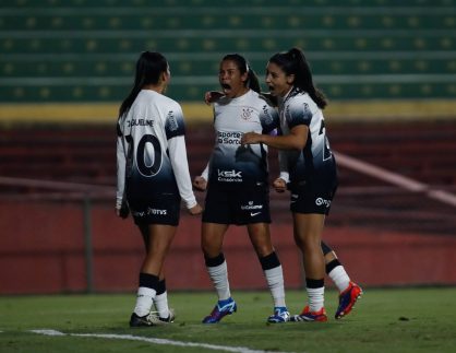 Corinthians derrota Bragantino e chega à semifinal do Brasileirão Feminino