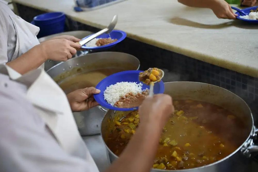 Prefeitos e vereadores terão desafio de combater fome no Brasil Prefeitos e vereadores terão desafio de combater fome no Brasil