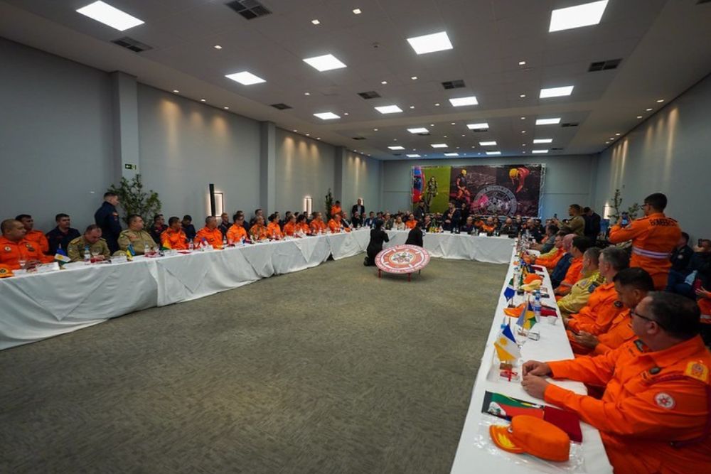 Comandante do CBMAM destaca particularidades do combate aos incêndios florestais durante Conselho Nacional dos Bombeiros Comandante do CBMAM destaca particularidades do combate aos incêndios florestais durante Conselho Nacional dos Bombeiros