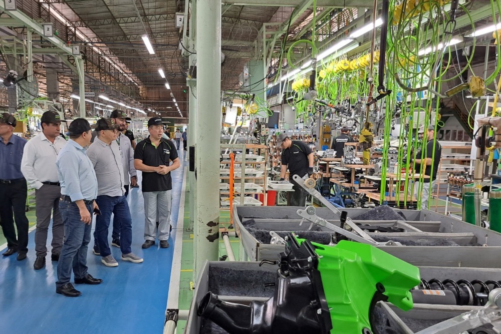 Suframa visita unidade produtiva da Kawasaki no PIM Suframa visita unidade produtiva da Kawasaki no PIM