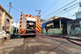 Restaurante é destruído por incêndio no bairro Petrópolis