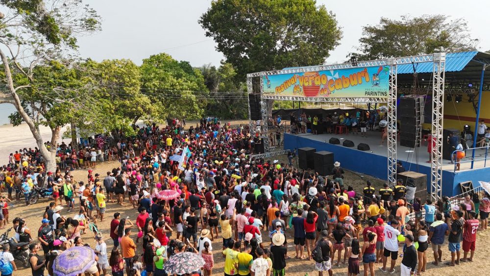 Festival de Ver&atilde;o do Caburi movimenta fim de semana em Parintins