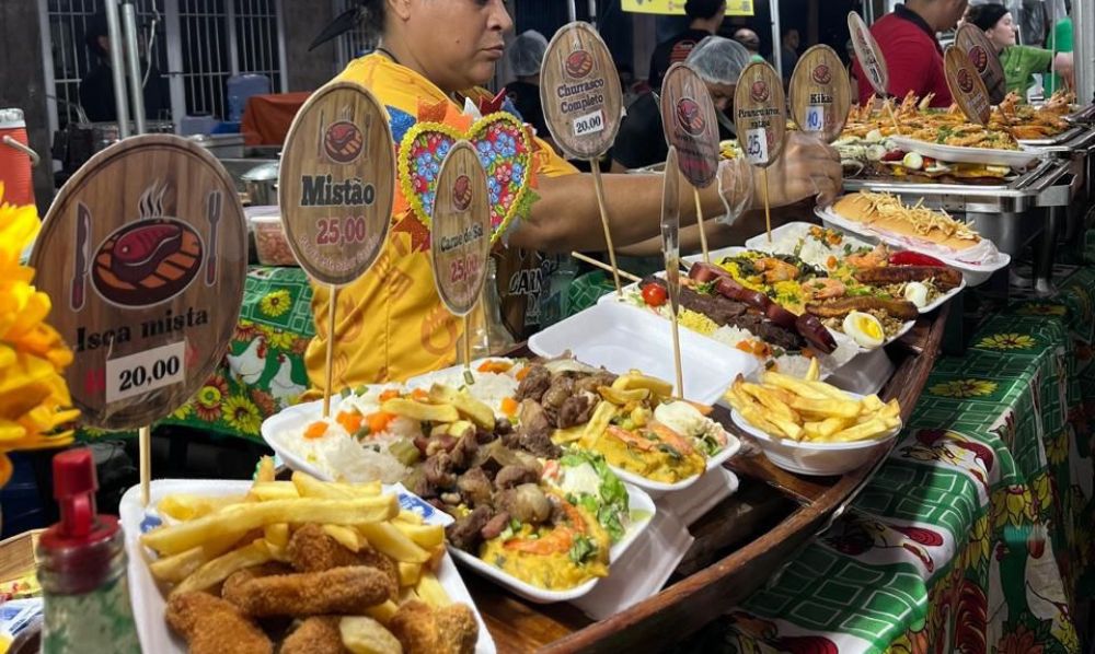 Pratos típicos e diferenciados atraem público ao espaço gastronômico do ‘Manaus Passo a Paço 2024’ Pratos típicos e diferenciados atraem público ao espaço gastronômico do ‘Manaus Passo a Paço 2024’