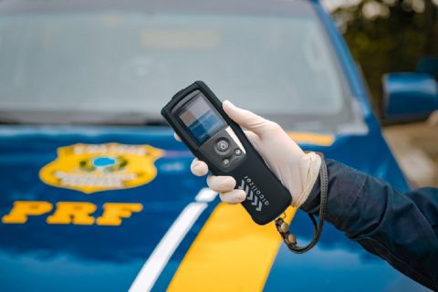 PRF prende motoristas embriagados em Humaitá