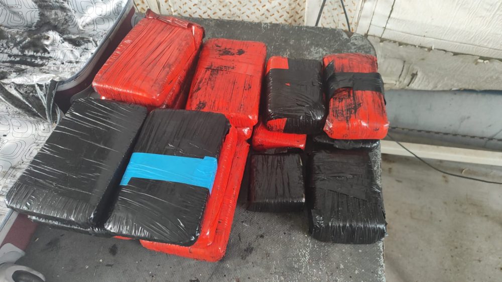 Bases Fluviais do AM apreenderam cerca de 300 kg de entorpecentes no mês de agosto Bases Fluviais do AM apreenderam cerca de 300 kg de entorpecentes no mês de agosto