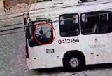 Crianças puxam freio de mão do ônibus e causam acidente na Zona Leste de Manaus