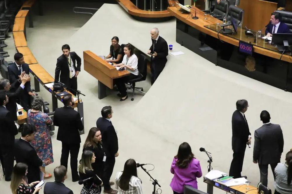 Câmara conclui votação da desoneração da folha de pagamento Câmara conclui votação da desoneração da folha de pagamento