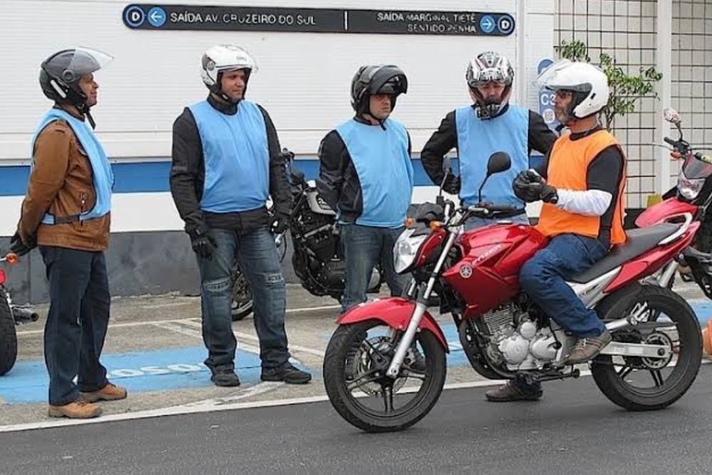 Fabricantes de motos dar&atilde;o aula de pilotagem no Jorge Teixeira durante dois dias