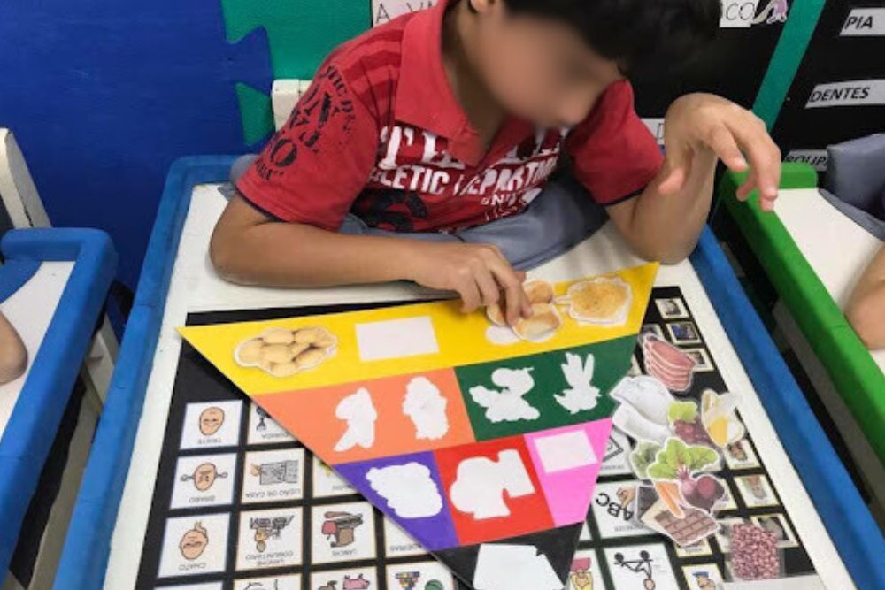PL torna obrigat&oacute;ria oferta de material escolar adaptado a estudantes com defici&ecirc;ncia