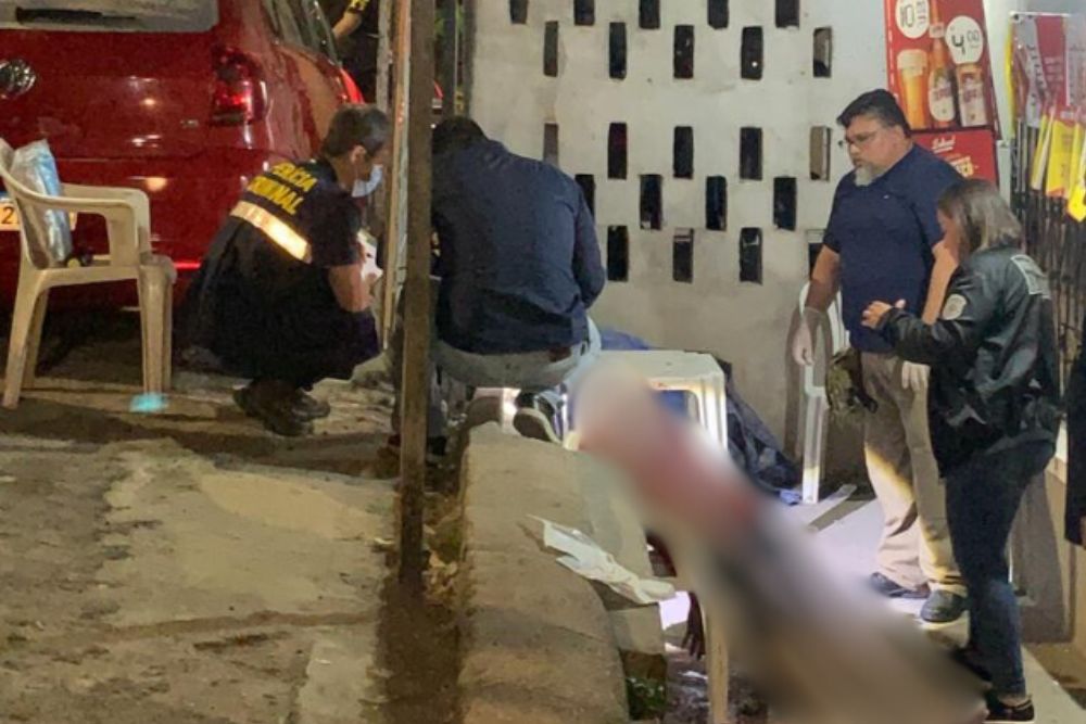 Dupla armada executa homem com nove tiros na cabe&ccedil;a no bairro Col&ocirc;nia Terra Nova