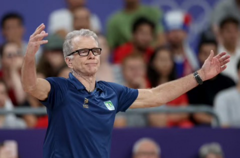 Brasil supera susto contra a China e avança às semifinais da Liga das Nações de Vôlei
