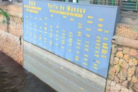 Rios amazônicos atingem recordes históricos de baixa em meio à seca