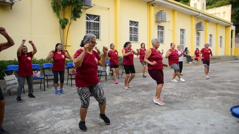 Grupos aproximam idosos e incentivam amizade na terceira idade em Manaus