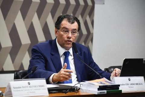 Senador Eduardo Braga vai negociar mudanças na regulamentação da reforma tributária com a Câmara e o Executivo