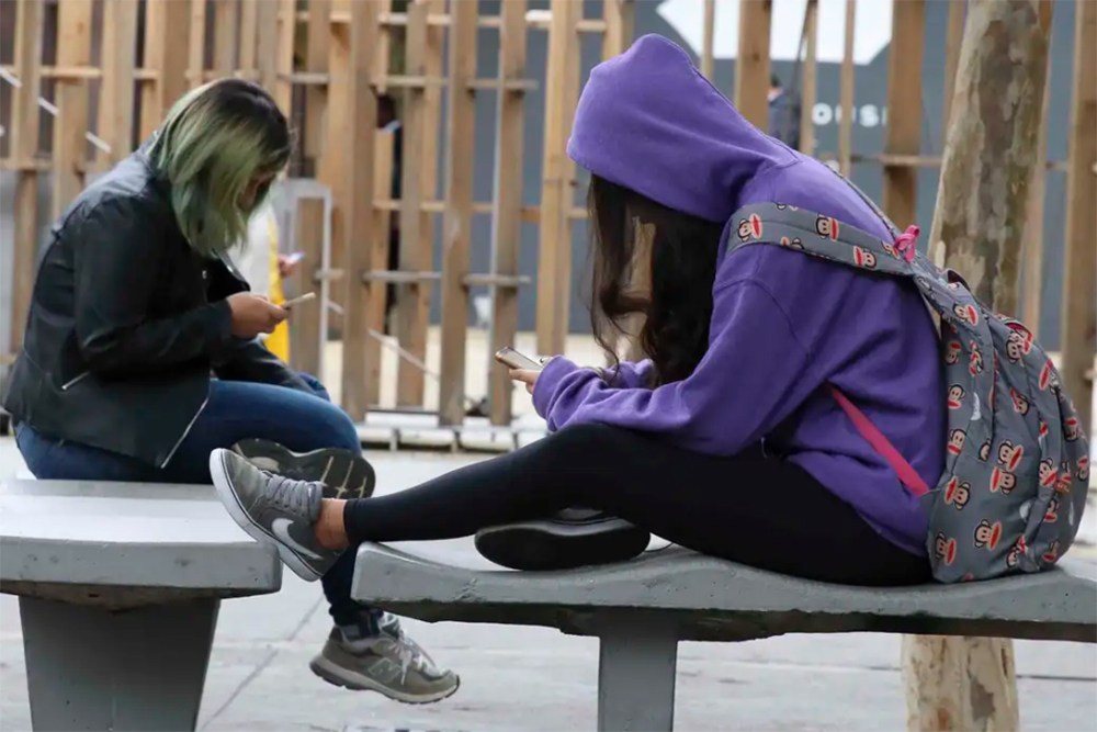 Pesquisa revela falta de apoio a adolescentes nas redes sociais Pesquisa revela falta de apoio a adolescentes nas redes sociais