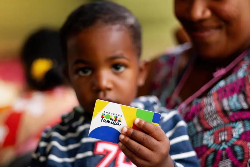 Caixa paga Bolsa Fam&iacute;lia a benefici&aacute;rios com NIS de final 5
