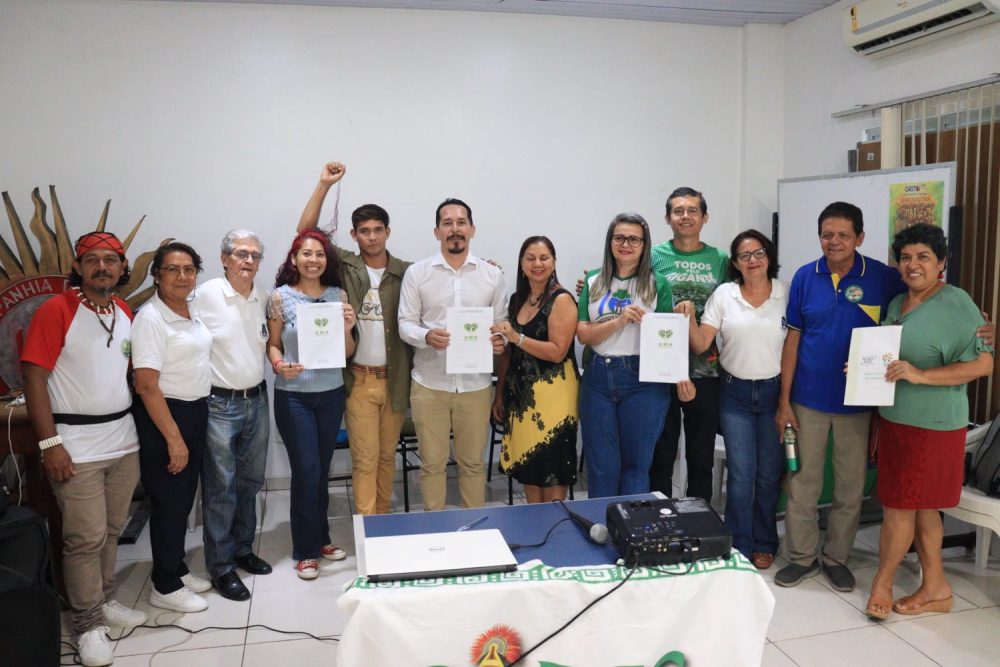Candidatos assinam Carta de Compromissos Socioambientais e assumem responsabilidade com a natureza em Manaus Candidatos assinam Carta de Compromissos Socioambientais e assumem responsabilidade com a natureza em Manaus