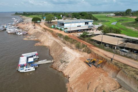 Obras do muro de arrimo alcançam 15% de execução em Parintins
