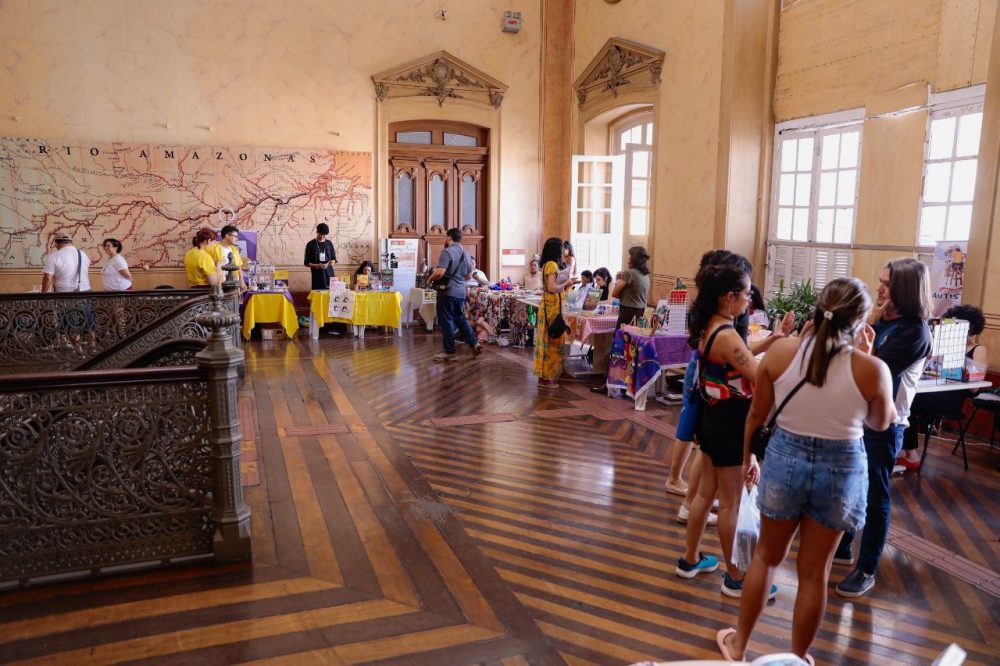 Troca de Livros e Gibis movimenta a Biblioteca Pública do Amazonas neste domingo (29) Troca de Livros e Gibis movimenta a Biblioteca Pública do Amazonas neste domingo (29)