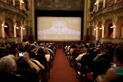Festival Olhar do Norte 2024 encerra apresentações com longa-metragem 'Oeste Outra Vez' no Teatro Amazonas