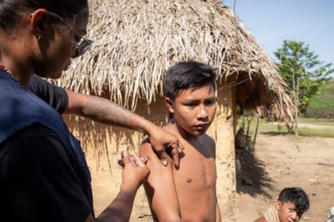 Imunização contra a influenza é intensificada no território Yanomami