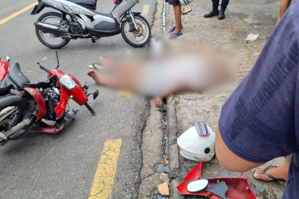 Idosa &eacute; atropelada por motociclista no bairro Compensa