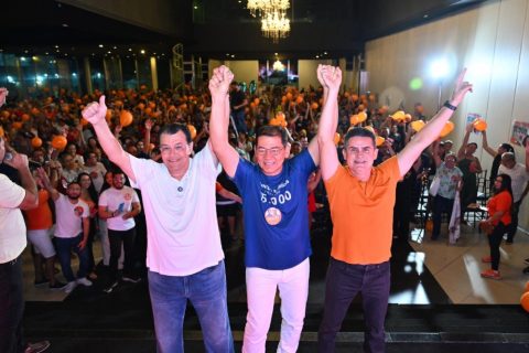 David Almeida anuncia criação do programa “Ração do Meu Pet” para ajudar cuidadores de animais